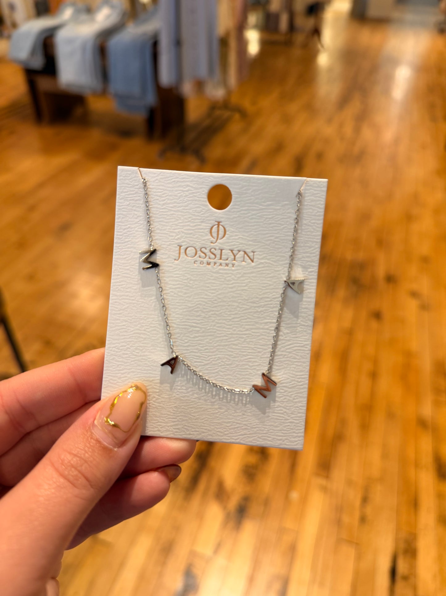 Mama Necklace