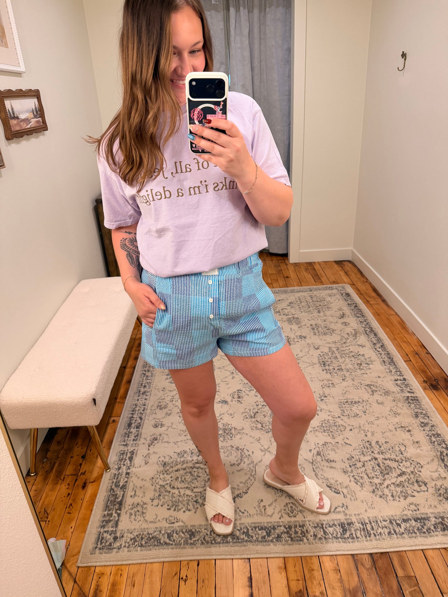Delight Tee