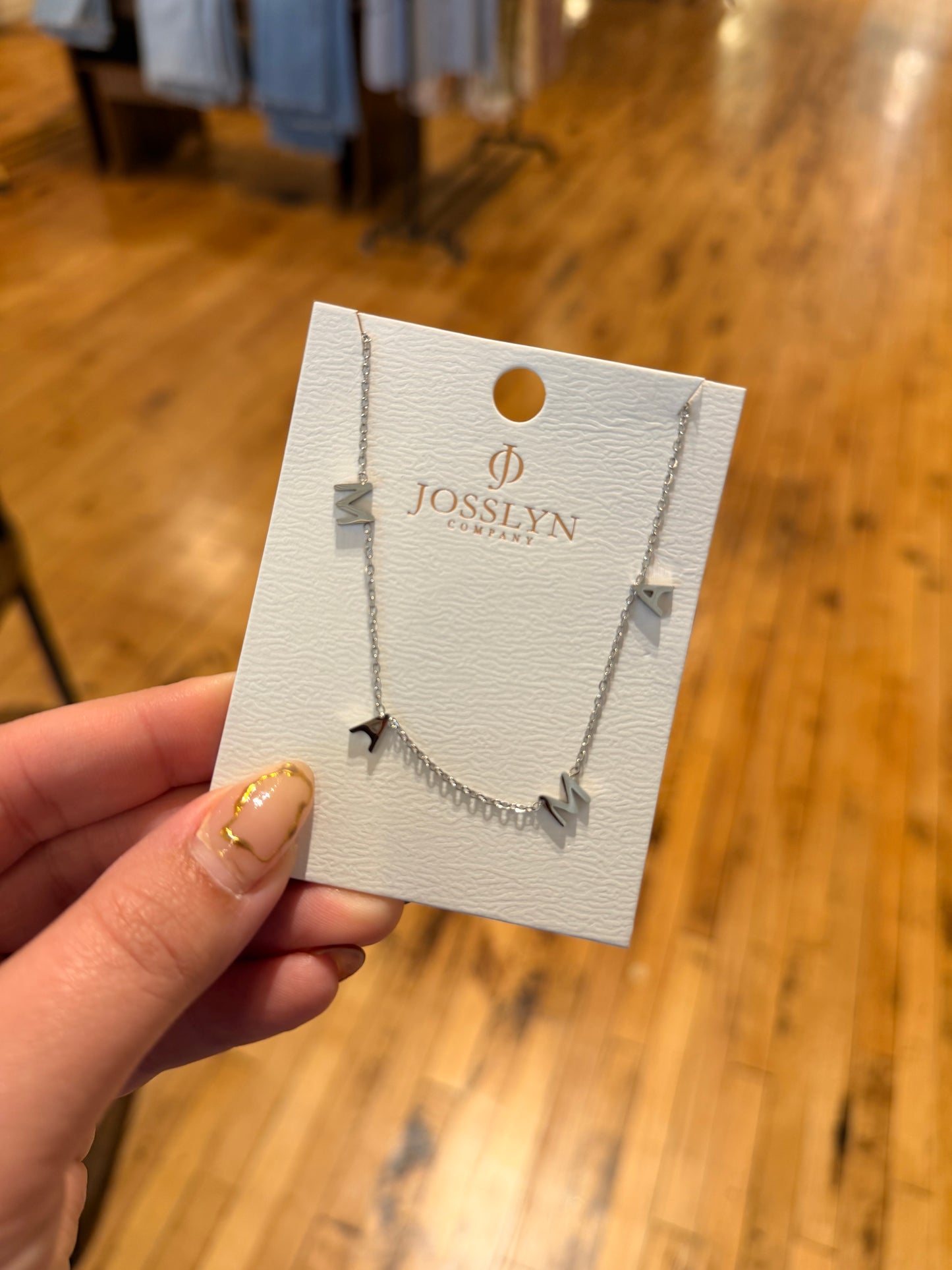 Mama Necklace